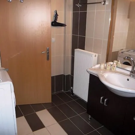 Omorfi Poli 120 Sqm * Nauplia