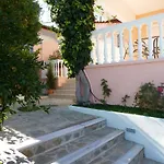 Omorfi Poli 120 Sqm Apartment Nafplio