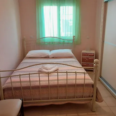 Omorfi Poli 120 Sqm * ナフプリオ
