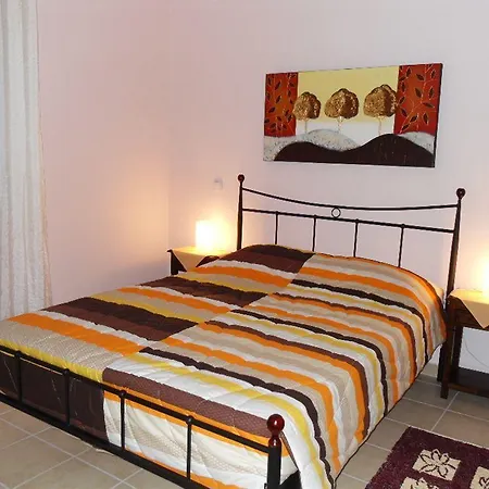 Apartament Omorfi Poli 120 Sqm *