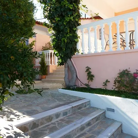 Omorfi Poli 120 Sqm Daire Anabolu