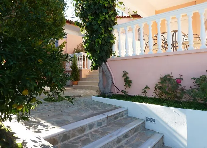 Omorfi Poli 120 Sqm Lägenhet Nafplion