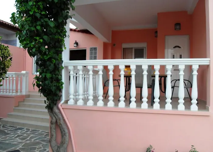 Apartamento Omorfi Poli 120 Sqm